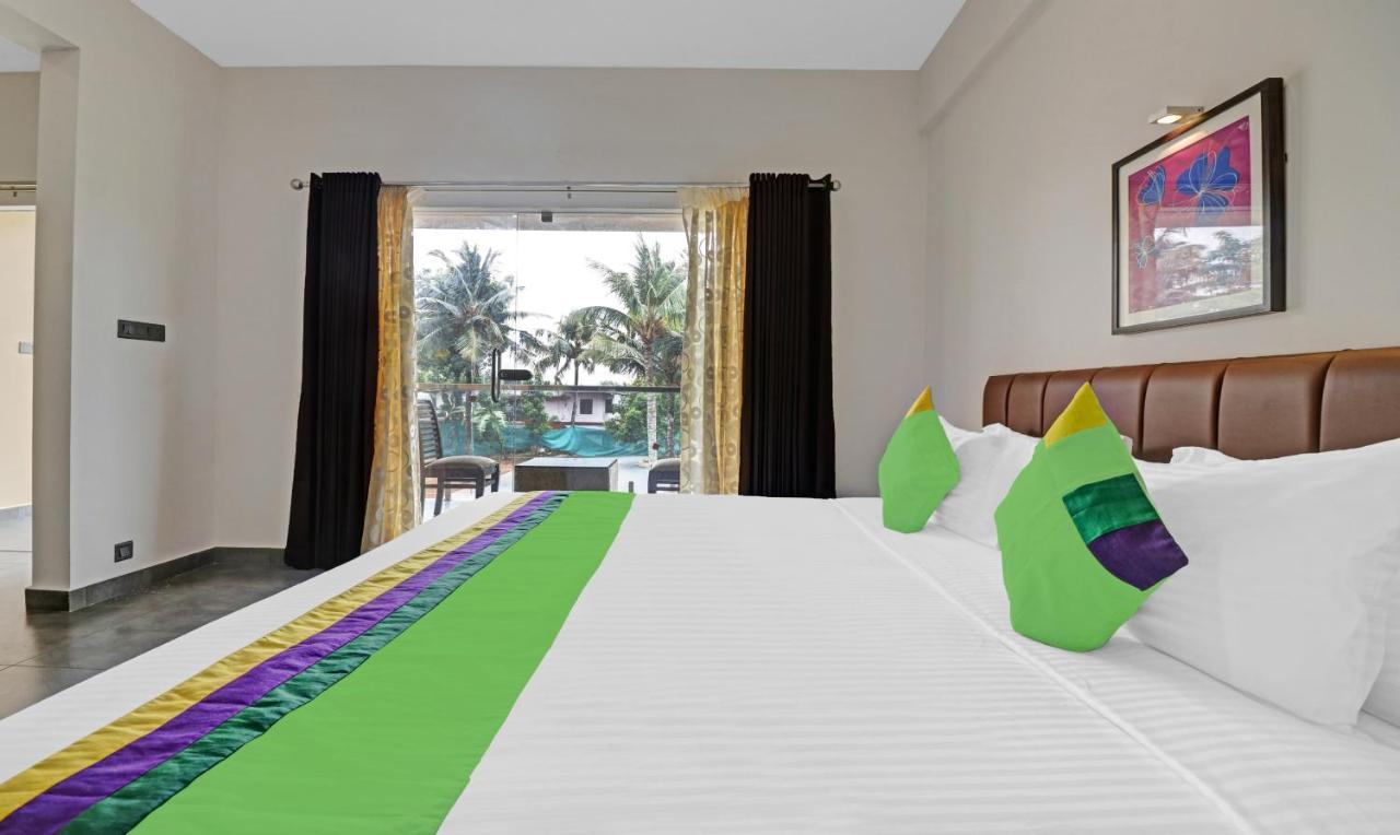 Treebo Grand Vistara Airport Suites Kochi Exteriör bild